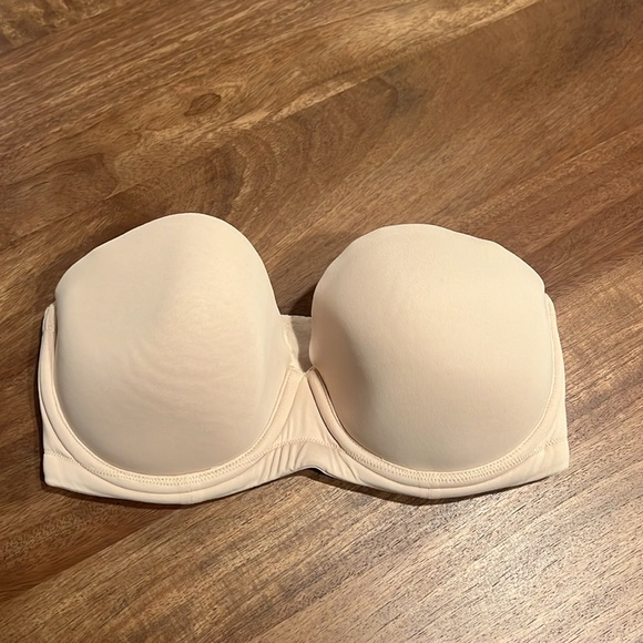 Wacoal Strapless Bra - Picture 7 of 8